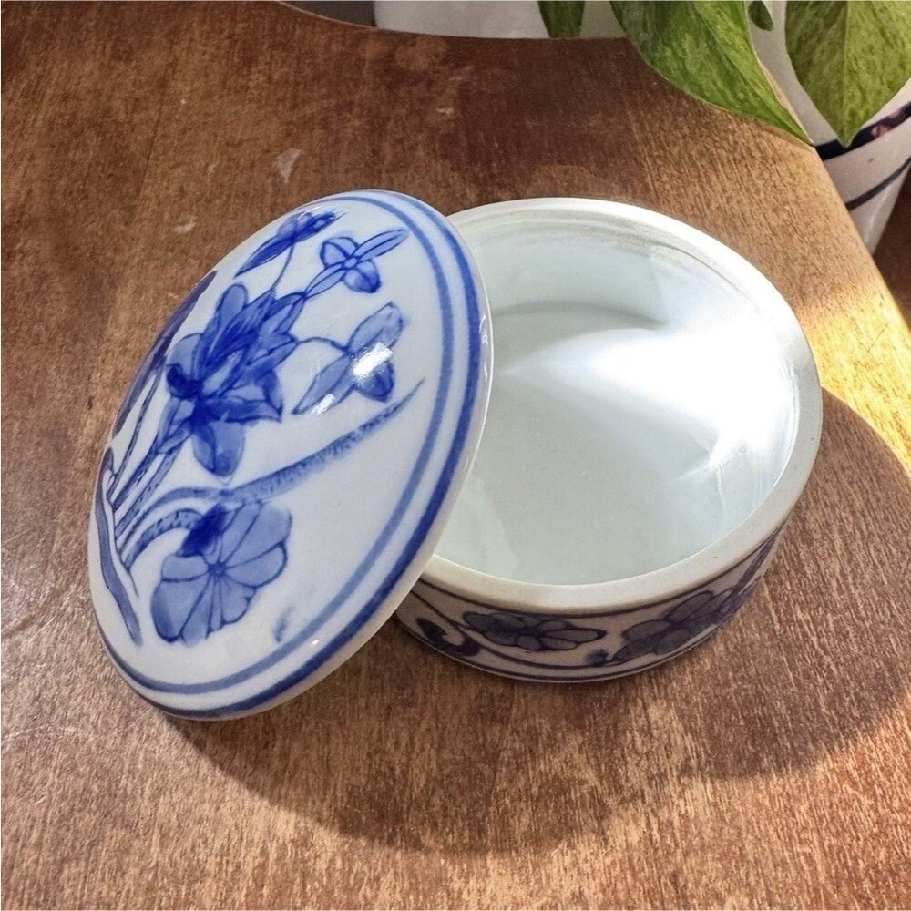 Blue & White Floral Ceramic Small Round Lidded Trinket Box, Glazed Finish